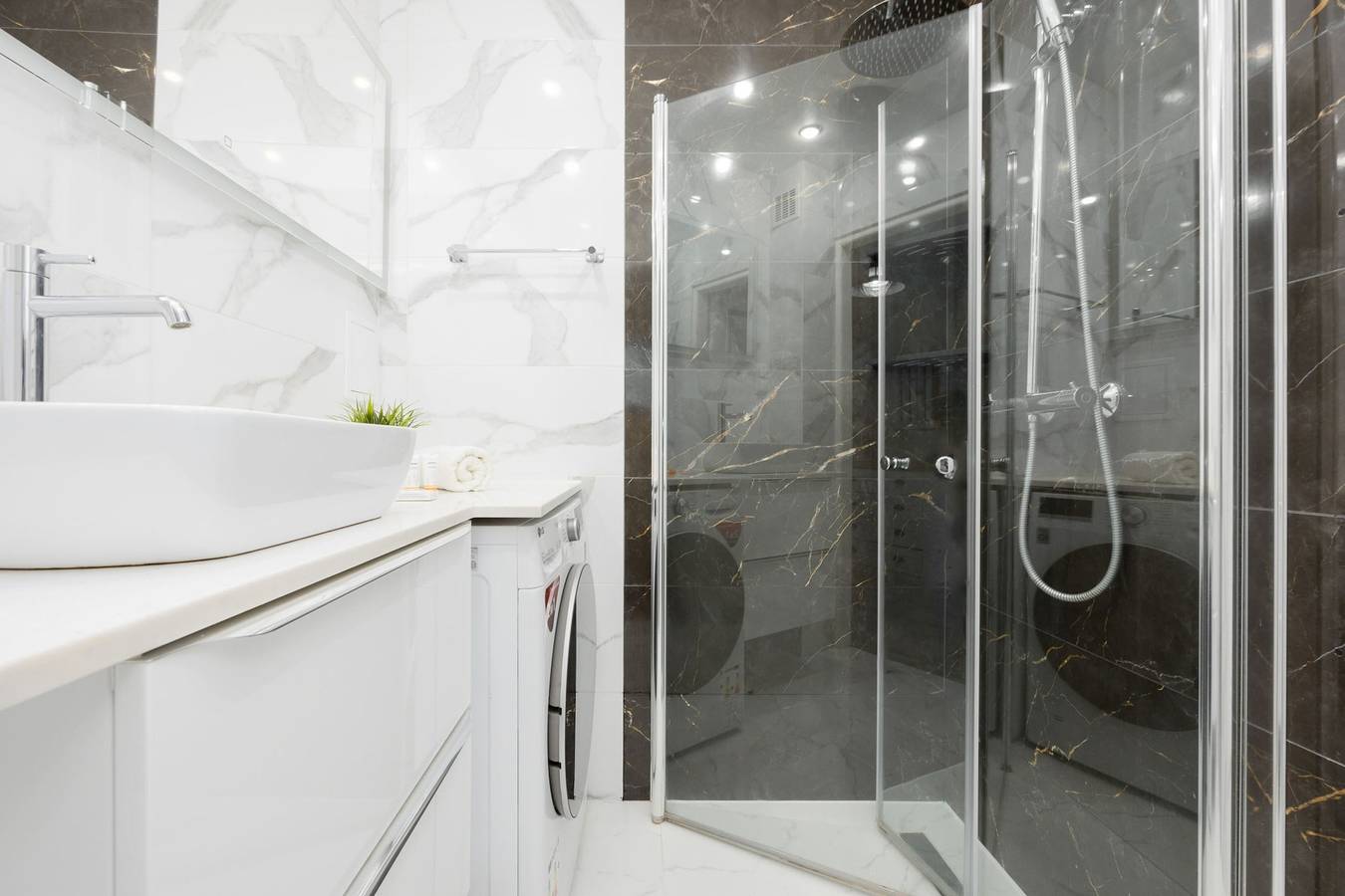Appartamento intero, Schillera 8   Elegant Family Apartment in Varsavia Śródmieście, Varsavia