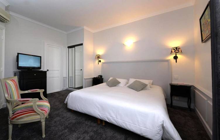 Hôtel pour 3 personnes dans Gare d'Angers Saint Laud - 3