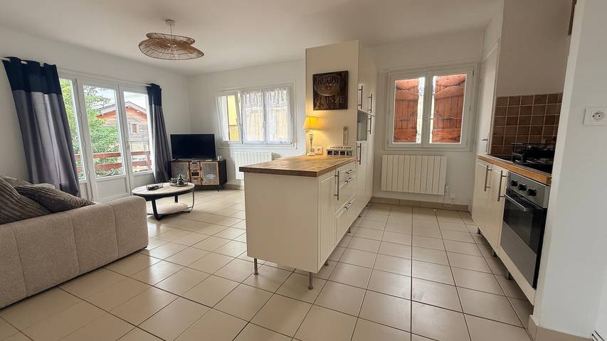 Apartamento entero, Apartamento '4-person' con vistas a la montaña in Font-Romeu-Odeillo-Via, Parque Natural Regional de los Pirineos Catalanes