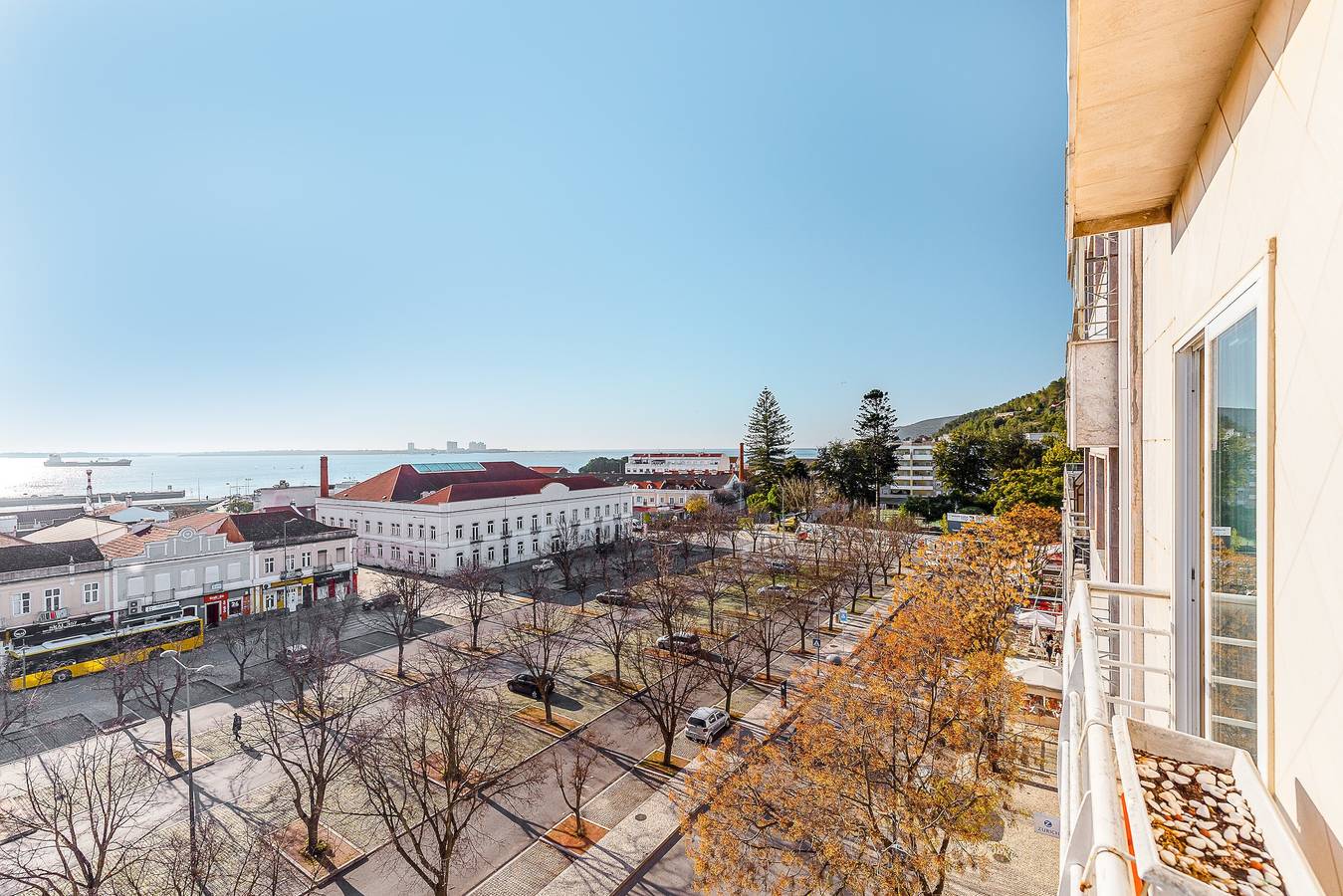 Appartamento intero, Appartamento 'Setúbal Dreams' con Vista Mare, Giardino Privato e Wi-Fi in Setúbal, Parco Naturale di Arrábida