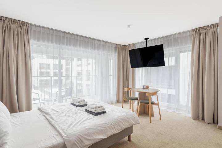 Apartament wakacyjny dla 2 osób, z basen i taras, zwierzęta dozwolone w Łukęcin