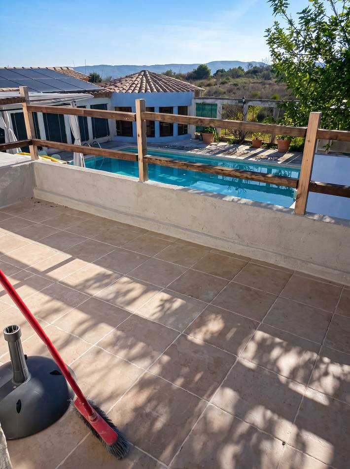 Gîte pour 4 personnes, avec Terrasse ainsi que Jardin et Piscine à Saint-Ambroix - 2