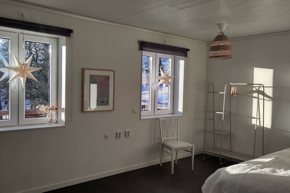 Ganze Wohnung, Wunderschöne Ferienwohnung am See mit Sauna und Motorboot! Haustiere willkommen! in Hudiksvall, Hälsingland