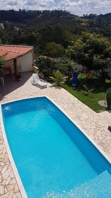 Casas e apartamentos de temporada para 16 pessoas, com jardim e vista e ainda piscina em Santana de Parnaíba