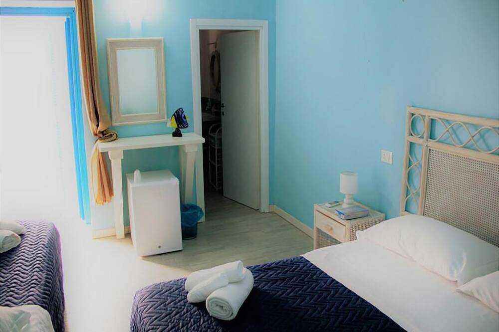 Chambre double, air conditionné, salle de bain, dans le centre de Tropea Calabri in Tropea, Province de Vibo Valentia