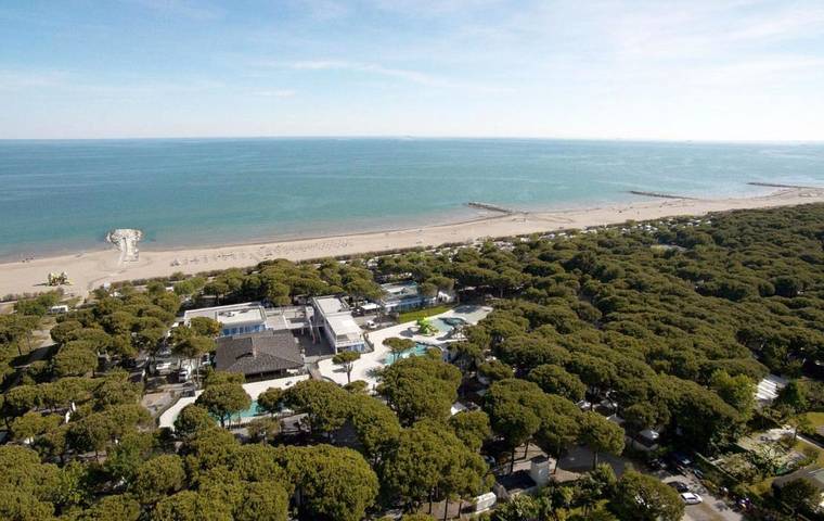 Bungalow für 4 Personen, mit Sauna und Kinderpool sowie Garten und Pool in Cavallino - 2