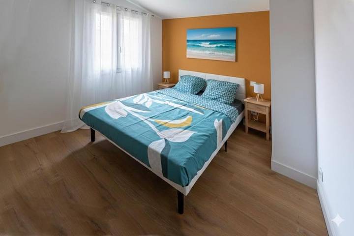 Hôtel pour 22 personnes, avec vue ainsi que jardin et terrasse à Saint-Just-Luzac - 4