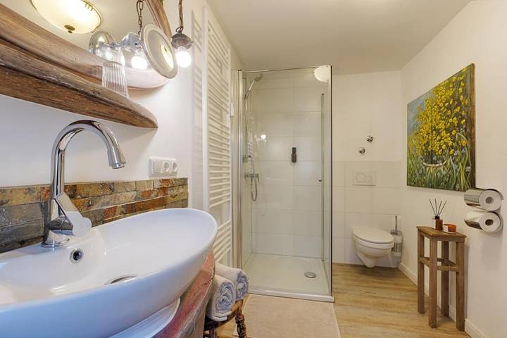 Hotel für 2 Personen, mit Terrasse und Garten in Sommerhausen - 4