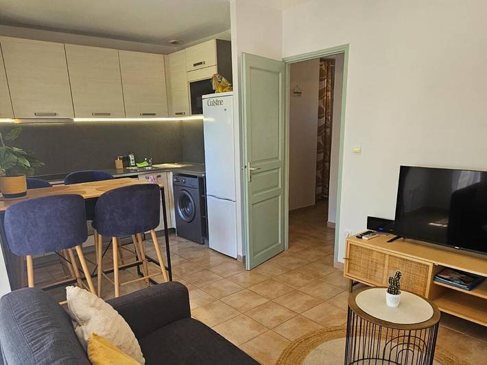 Location de vacances pour 4 personnes, avec bassin pour enfant et vue ainsi que jardin et piscine à Serra-di-Ferro - 4