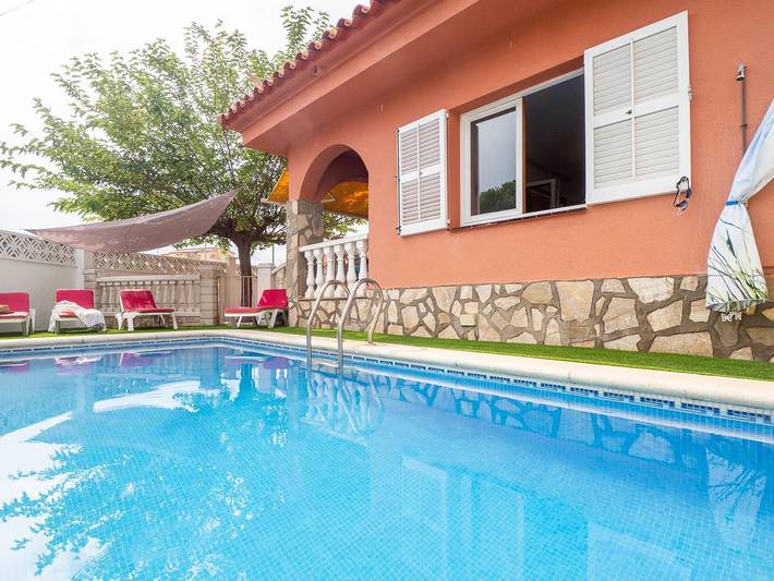 Villa pour 8 personnes, avec jardin ainsi que vue et terrasse à L'Escala - 2