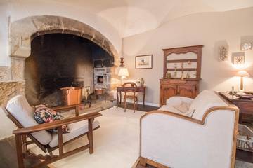 Gîte pour 2 Personnes dans Ardes, Région de Besse-et-Saint-Anastaise, Photo 2