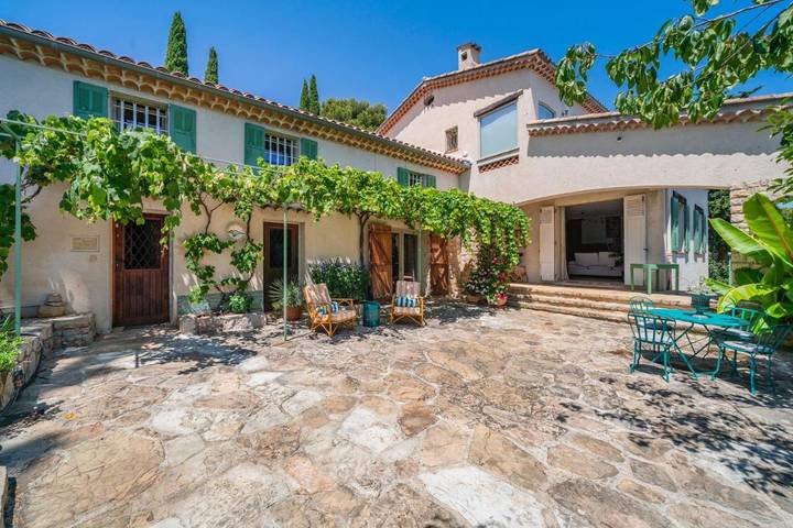 Maison d’hôte pour 2 personnes, avec vue ainsi que jardin et piscine à Vallauris - 3