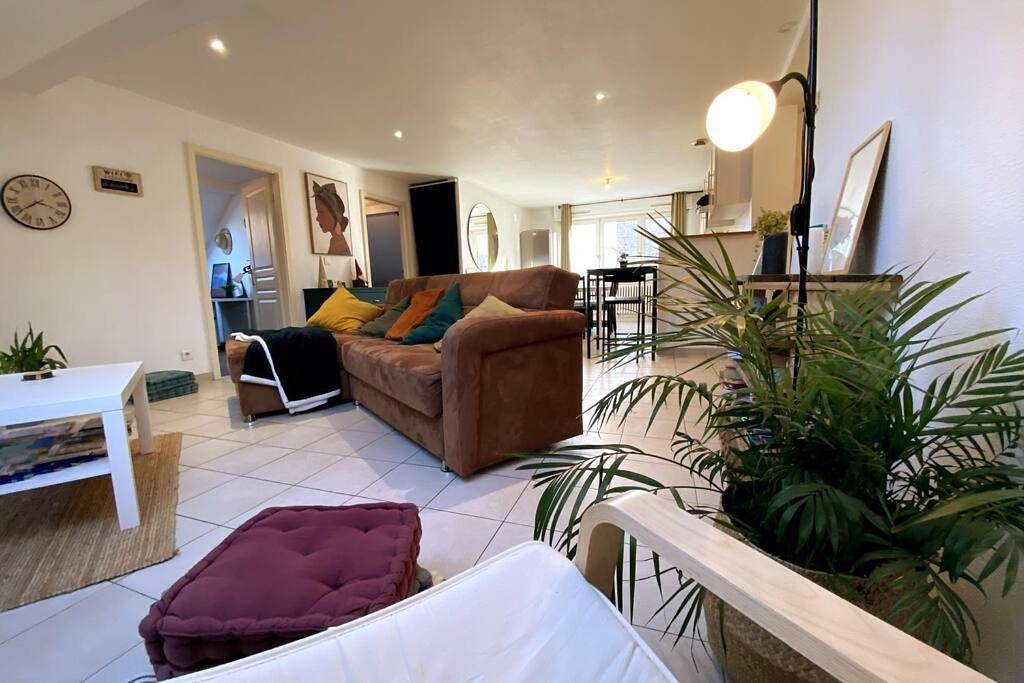 Appartement entier, Strg Center at 10 min-Christmas market and 10min Eu Parliament-Wifi-Tv in Bischheim, Région de Strasbourg