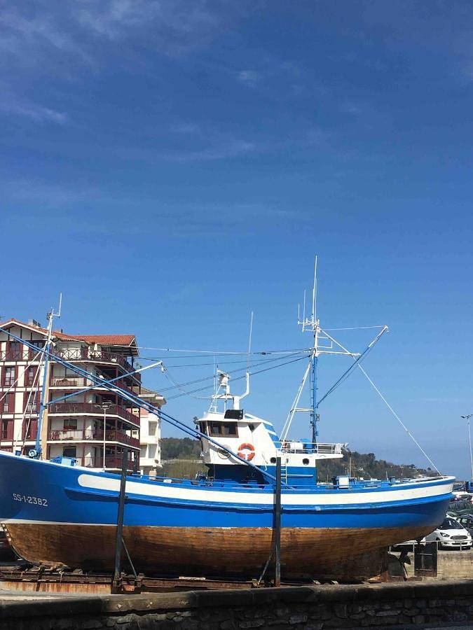 Bateau pour 4 personnes, avec terrasse et vue dans Grande Plage (Hendaye) - 3