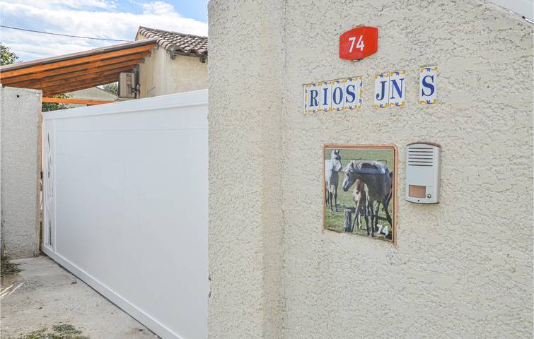 Location de vacances pour 6 personnes, avec terrasse et piscine à Vauvert - 2