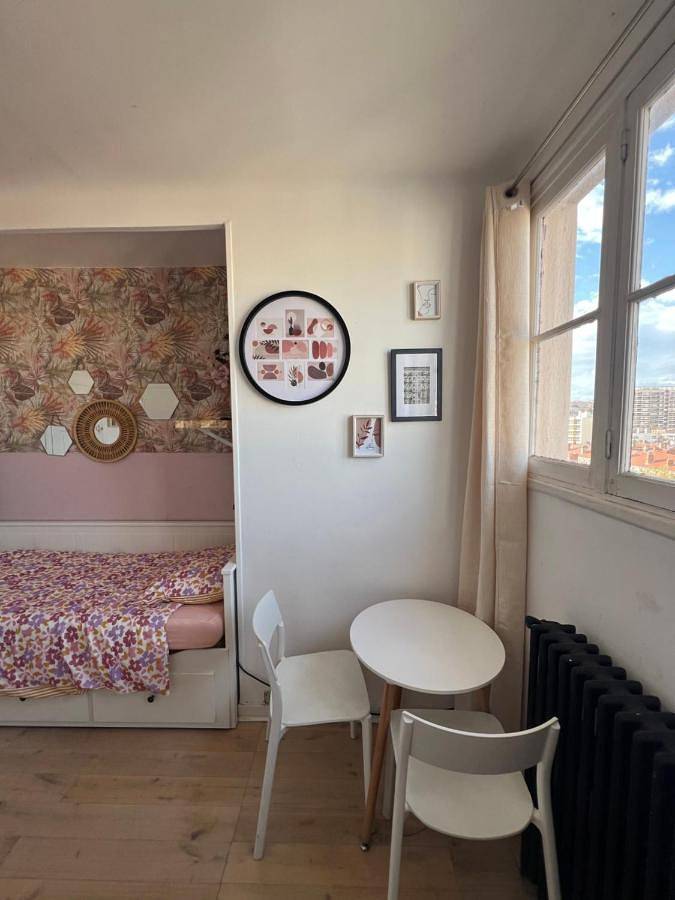 Gîte pour 2 personnes, avec vue dans Cinema Ugc Astoria Lyon - 4