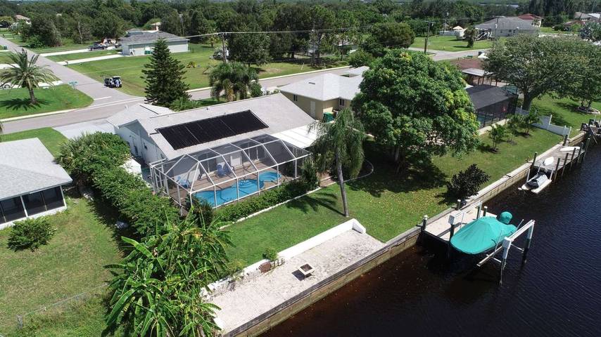 5 Star Villa on Charlotte Harbor with Large Private Pool, Charlotte County Villa 1011 in Harbour Heights, Charlotte County