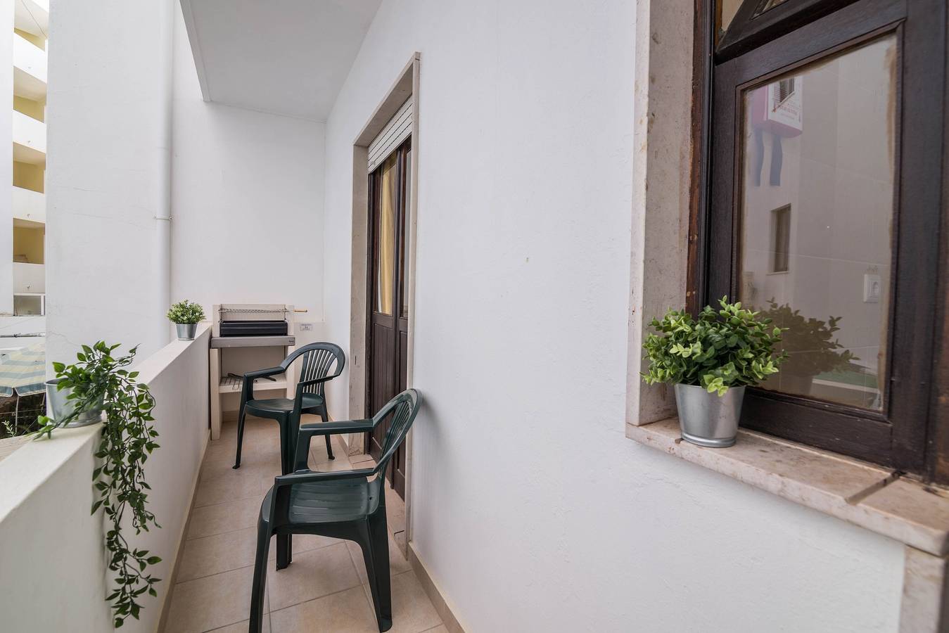 Ganze Wohnung, "Strand-Residenz 11" mit Balkon, Grill, Wlan und Kabel-Tv; Parkplatz vorhanden in Armação de Pêra (costa), Armação de Pera