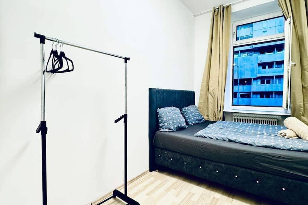 Ganze Wohnung, Cozy Private Room | Shared Flat Near Fac Platz in Floridsdorf, Wien