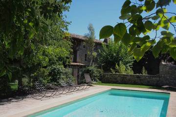 Gîte pour 8 personnes, avec jardin et piscine à Sainte-Anastasie