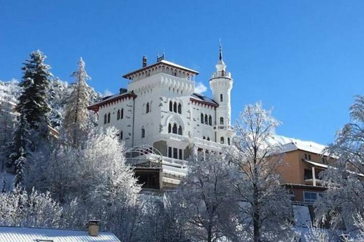 Appartement de vacances pour 6 personnes, avec Balcon et Jacuzzi ainsi que Terrasse et Piscine