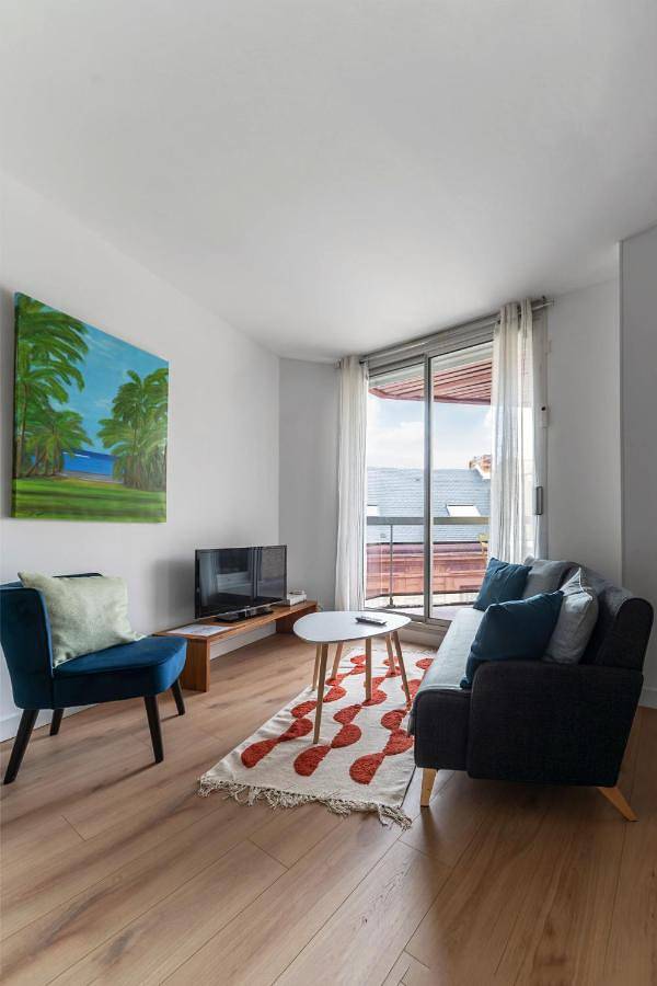 Ferienwohnung für 4 Personen, mit Ausblick und Terrasse in Vichy