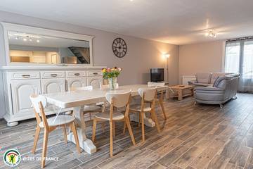 Gîte pour 6 personnes, avec jardin dans Marne