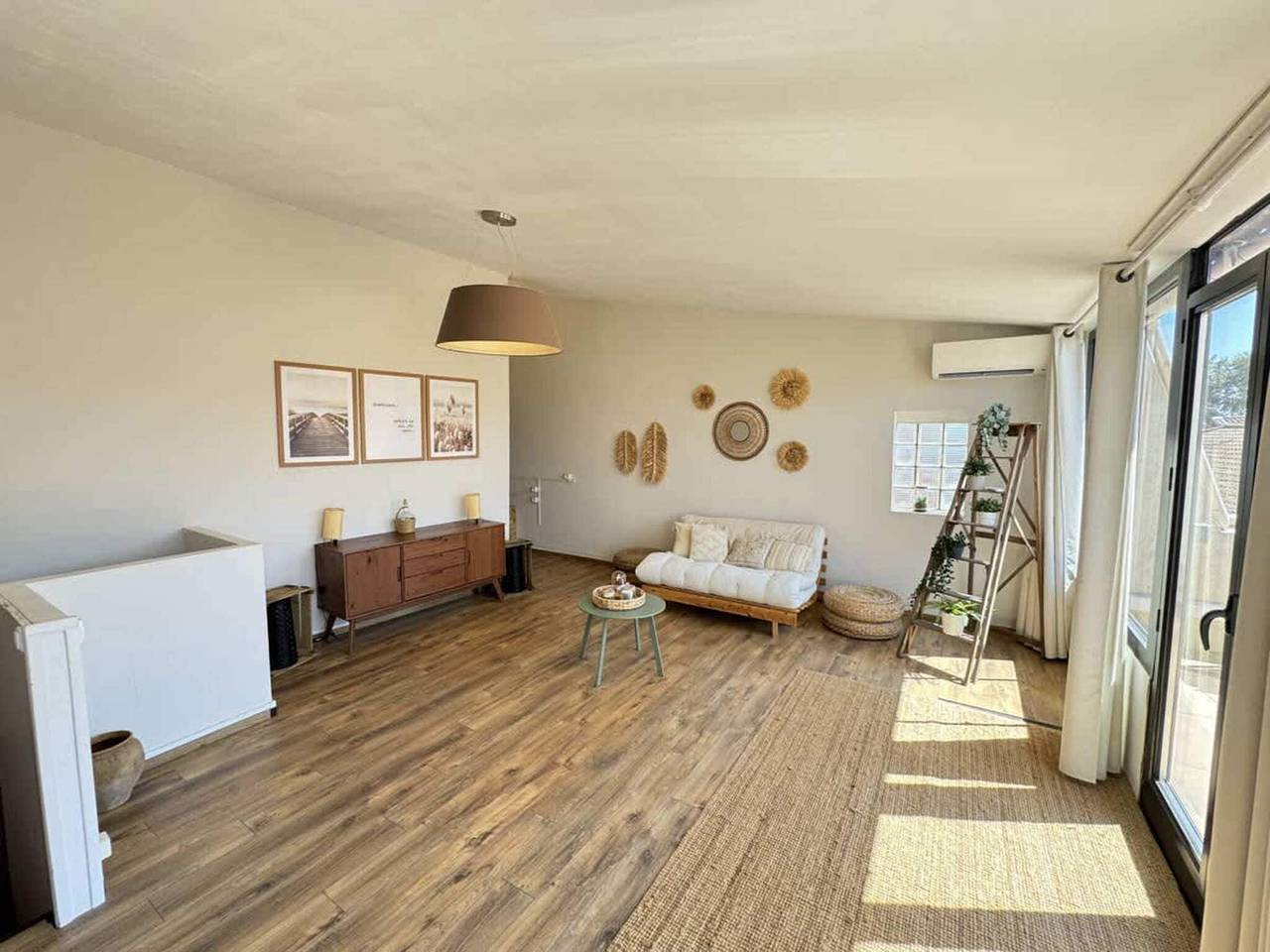 Appartement entier, Charmante Maison Proche Canal du Midi in Villeneuve-lès-Béziers, Côte d'Améthyste