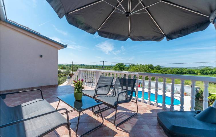 Ferienhaus für 12 Personen, mit Pool und Terrasse, mit Haustier in Zadar - 2