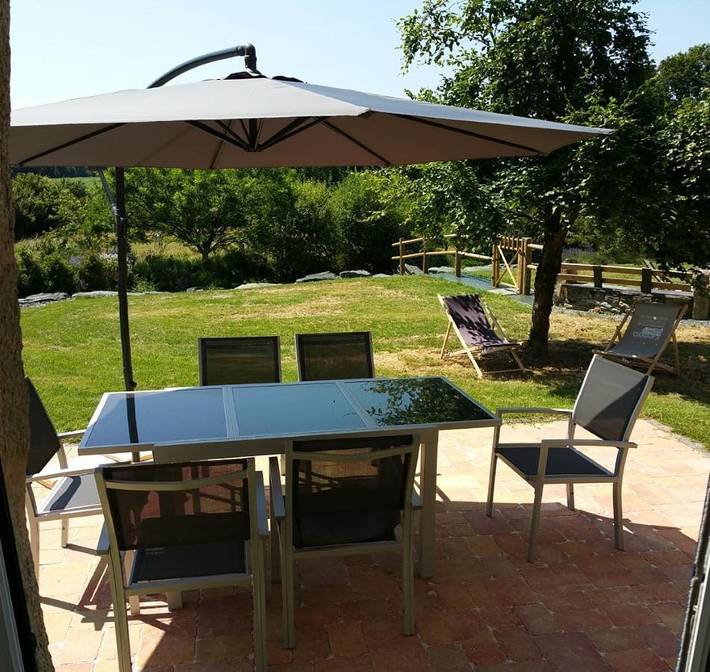 Location de vacances pour 6 personnes, avec piscine ainsi que vue et jardin à Saint-Dolay - 3