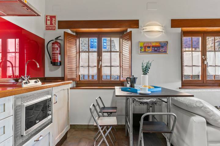 Hel lejlighed, Apartment 'J De Alborada Del Eo' with Mountain View, Private Terrace and Wi-Fi in Vegadeo, Costa Verde (Spanien)