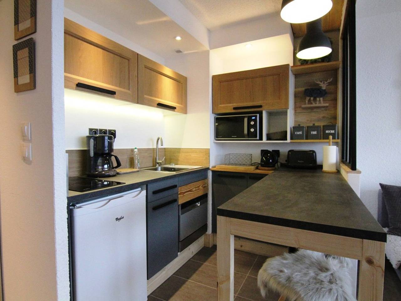 Ganze Wohnung, Gemütliches 24m² Studio für 4 Personen mit Südbalkon und Parkplatz in L'Alpe d'Huez in L'Alpe d'Huez, Nationalpark Écrins