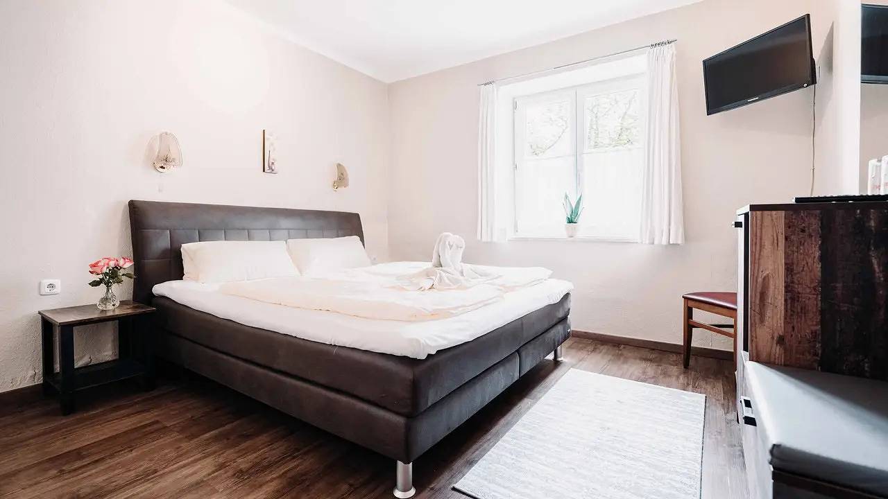 Mehrbettzimmer für 3 Personen in Laufen in Laufen, Rupertiwinkel