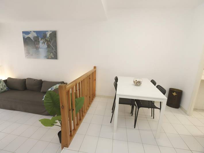 Ganze Ferienwohnung, 125-Blau Mari-Apartament de dues habitacions amb aire i pàrquing in Plaza Europa - Port Aventura, Salou