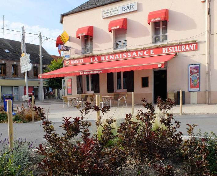 Hôtel pour 3 personnes, avec Terrasse dans Marigny-le-Châtel