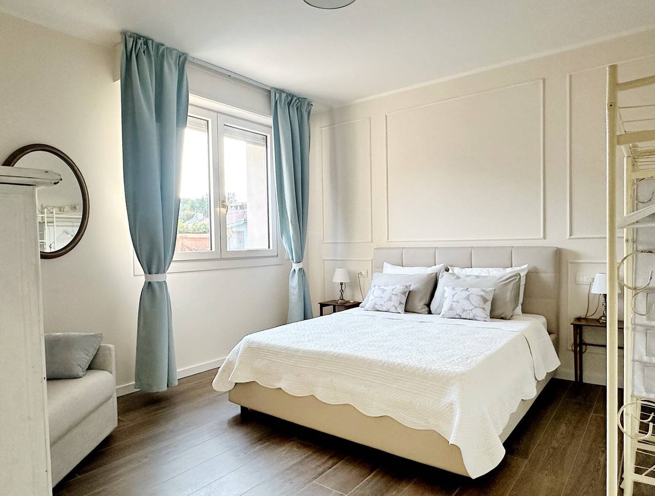 Ganze Wohnung, Elegante Wohnung am Lago d'Iseo mit Seeblick, Wlan, Klimaanlage, Terrasse in Paratico, Franciacorta