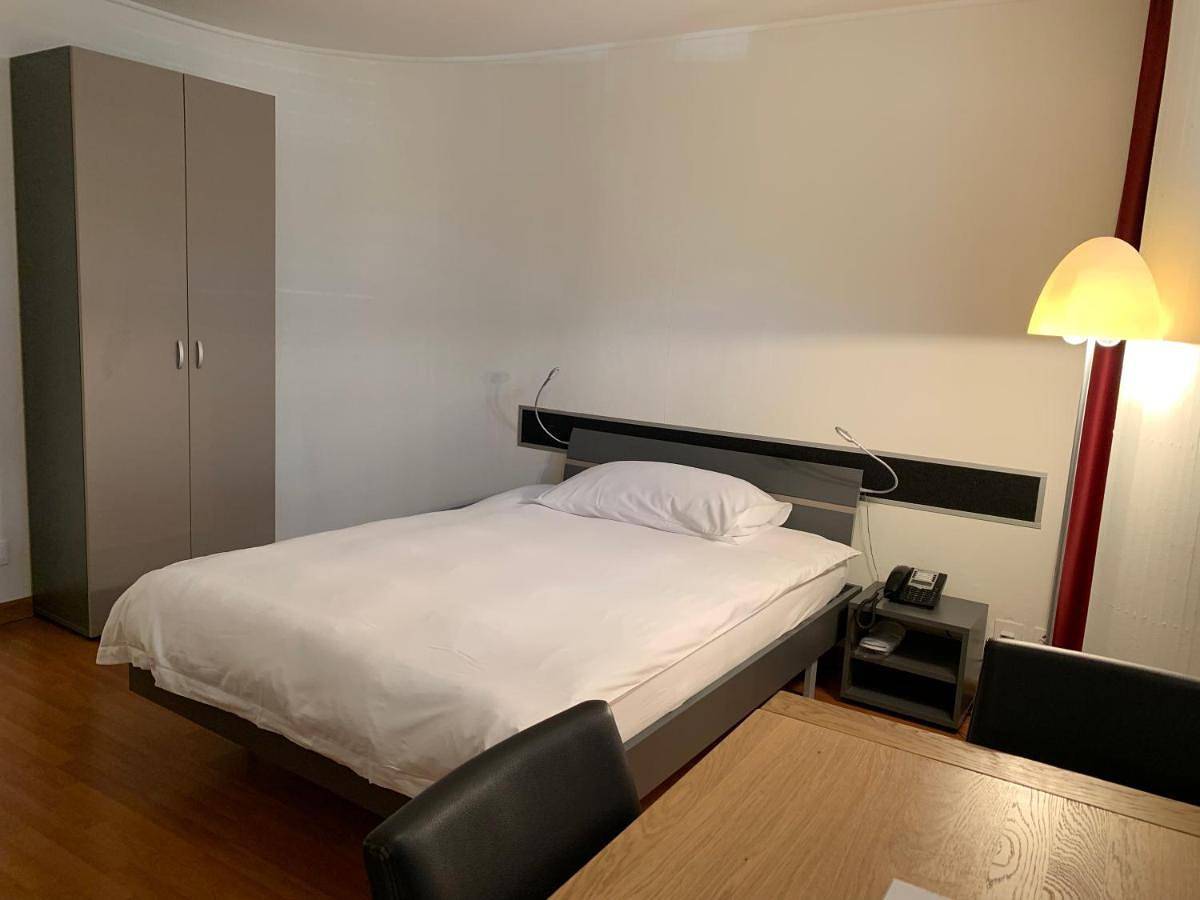 Ganze Wohnung, Congress Apartments by Hotel du Commerce in Basel Zustellkreis, Basel