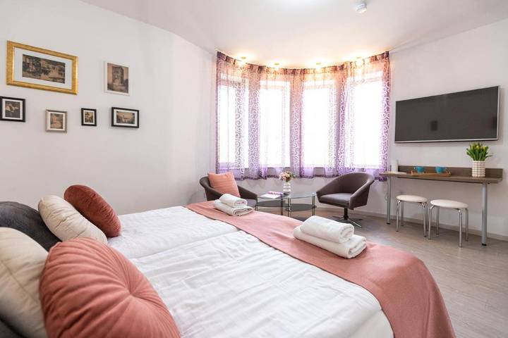 Ferienwohnung für 5 Personen, mit Balkon und Terrasse sowie Garten und Ausblick in Balatonalmadi - 4