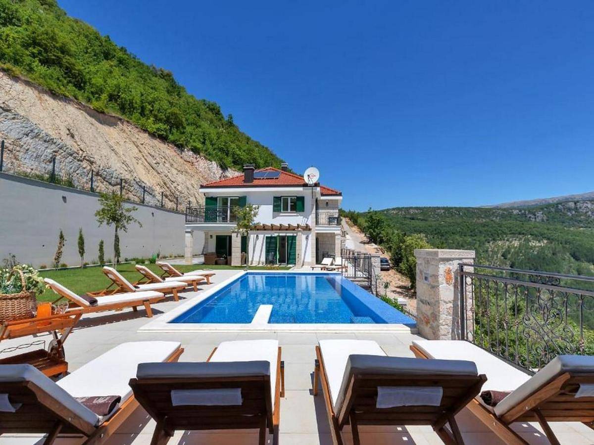 Villa Finca Lazeta in Makarska Riviera