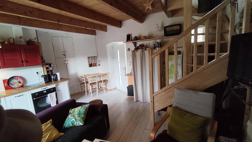 Location de vacances pour 4 personnes, avec vue et terrasse, adapté aux familles à Notre-Dame-de-la-Rouvière - 4