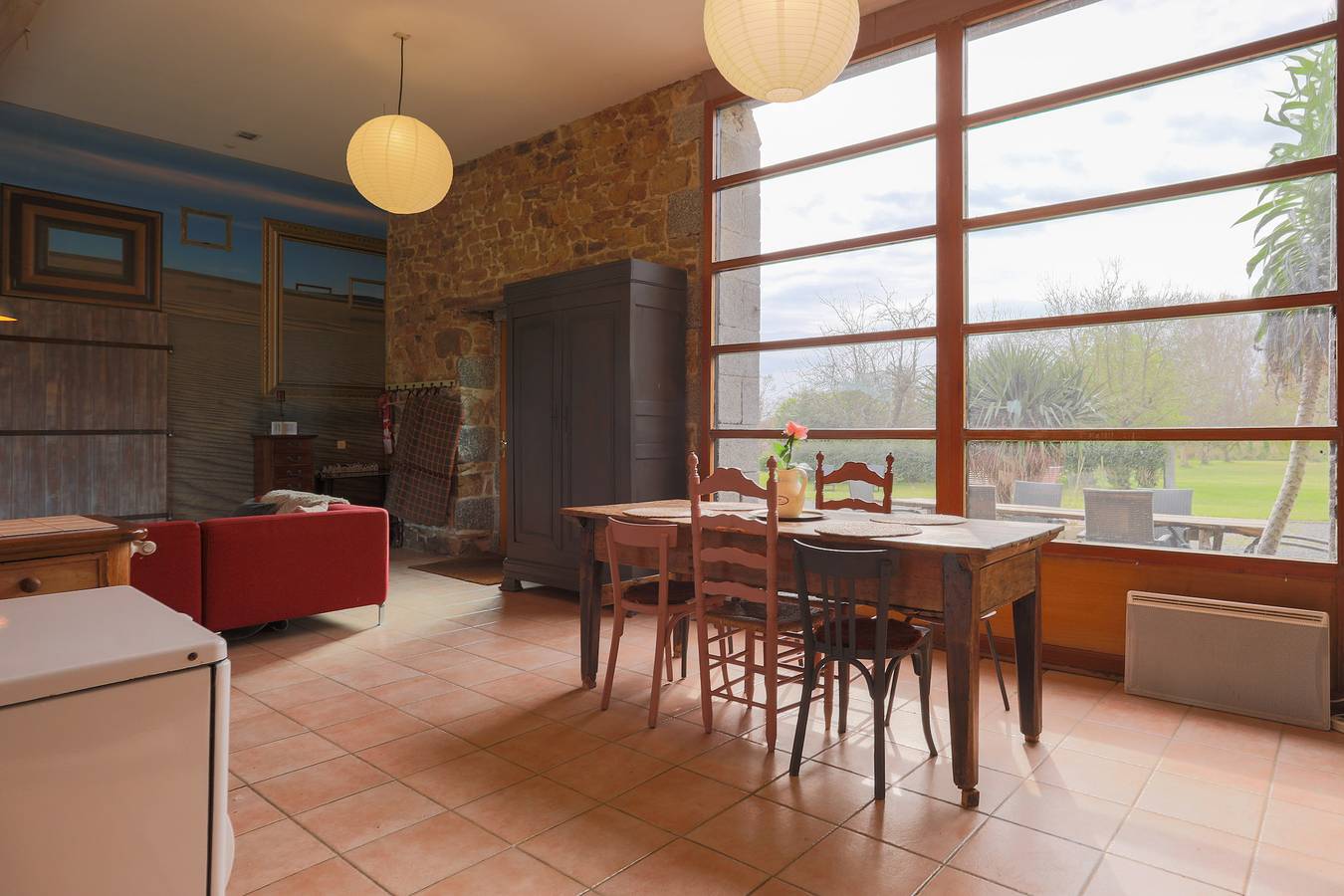 Maison de vacances 'Gite La Grange Cheval Rouge 4 Pers' avec piscine partagée in Prat, Région de Lannion
