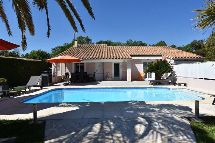 Villa pour 6 personnes, avec jacuzzi et jardin à Fréjus