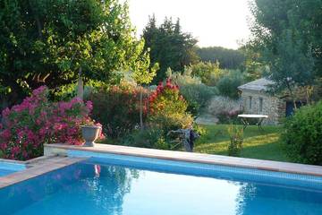 Gîte pour 4 personnes, avec jardin et terrasse à Mondragon