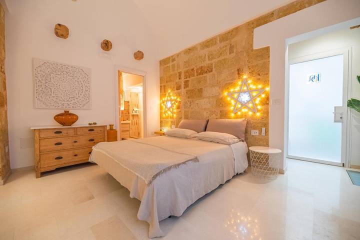 Location de vacances pour 4 personnes, avec jacuzzi ainsi que balcon et piscine à Tricase - 2