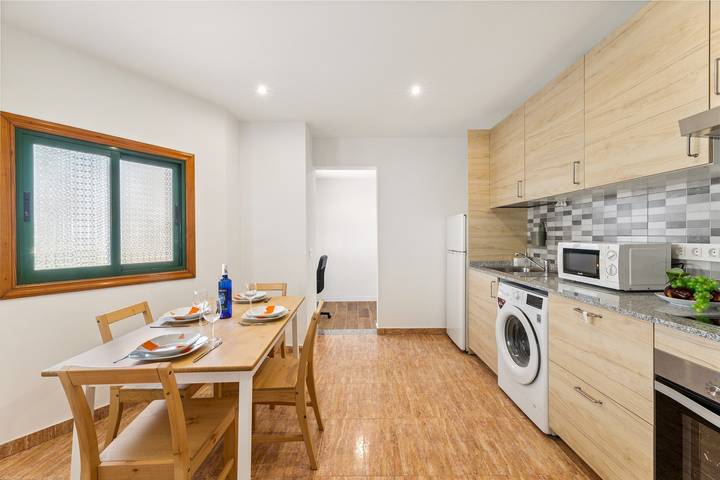 Ferienhaus für 4 Personen mit Terrasse in Orzola, Haría
