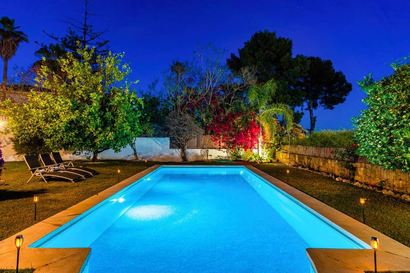 Villa voor 15 personen met uitzicht op zee in Marbella West, Marbella
