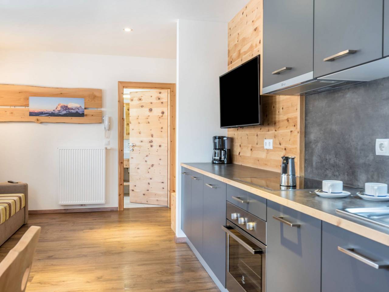 Ganze Ferienwohnung, Apartments Marialisa - Apartment ideal für Paare im obersten Stockwerk mit Bergblick und Whirlpool in Gufidaun, Klausen