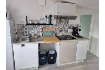 Gîte pour 4 personnes, avec piscine à Veigné