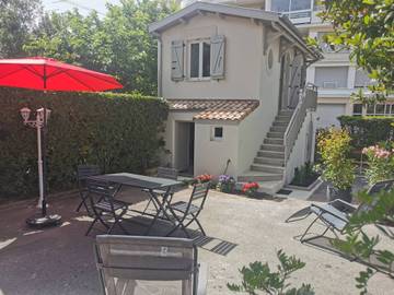 Gîte pour 3 personnes, avec terrasse dans Pereire