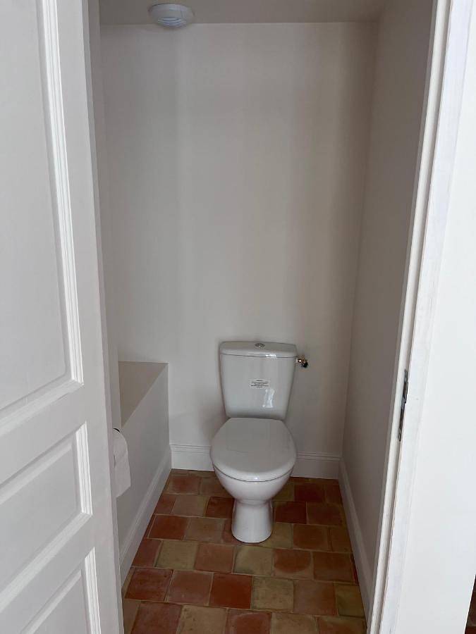 Location de vacances pour 2 personnes, avec terrasse ainsi que jardin et vue à Saint-Hippolyte-le-Graveyron - 3